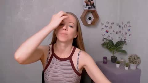 Snapshot of adamais_ chatting on 09-24-25, 04:27 adamais_ online show from 09-24-25, 04:27