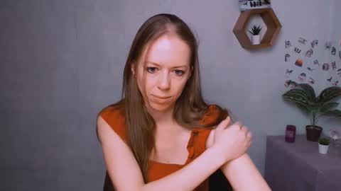 Snapshot of adamais_ chatting on 10-08-25, 10:46 adamais_ online show from 10-08-25, 10:46