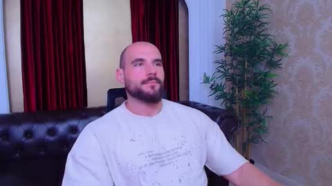 Snapshot of adamjameson chatting on 09-14-25, 04:55 AdamJameson online show from 09-14-25, 04:55