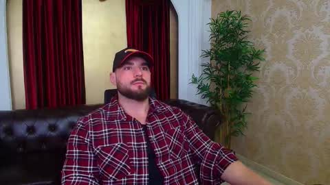 Snapshot of adamjameson chatting on 11-01-25, 05:20 AdamJameson online show from 11-01-25, 05:20