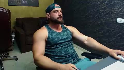 Snapshot of adamjameson chatting on 07-08-26, 05:56 AdamJameson online show from 07-08-26, 05:56