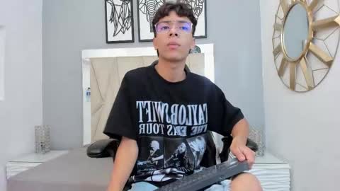 Adams Bobby online show from 11-28-25, 11:13