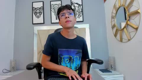 Adams Bobby online show from 03-08-26, 10:52