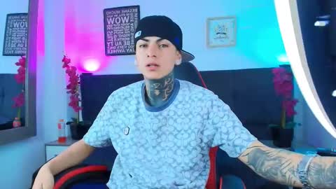 Snapshot of adamswalkerr_ chatting on 02-21-26, 12:17 AdamsWalkerr online show from 02-21-26, 12:17