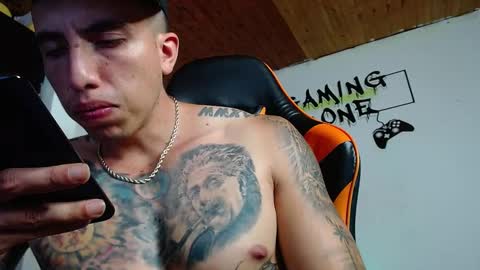 Snapshot of adan_hudson chatting on 02-01-25, 01:55 Anderson online show from 02-01-25, 01:55