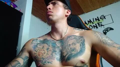 Snapshot of adan_hudson chatting on 03-04-25, 04:52 Anderson online show from 03-04-25, 04:52