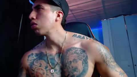 Snapshot of adan_hudson chatting on 10-23-25, 02:49 Anderson online show from 10-23-25, 02:49