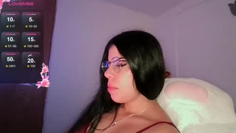 Snapshot of adararouse1 chatting on 06-09-26, 06:52 Adara online show from 06-09-26, 06:52
