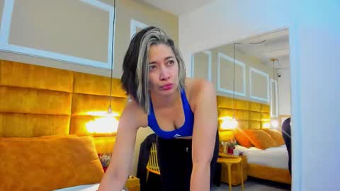 Snapshot of adarussell chatting on 12-15-25, 02:10 Adda online show from 12-15-25, 02:10