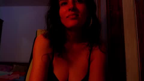 amy        online show from 02-10-25, 01:03