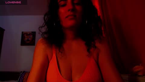 Snapshot of addicted2uts chatting on 01-12-26, 10:09 amy online show from 01-12-26, 10:09