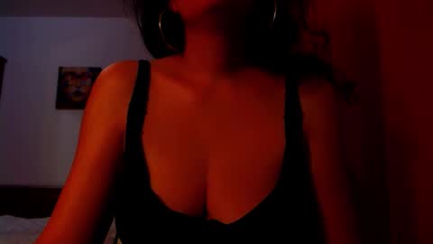 Snapshot of addicted2uts chatting on 02-07-26, 12:14 amy online show from 02-07-26, 12:14