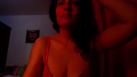 Snapshot of addicted2uts chatting on 03-15-26, 09:43 amy online show from 03-15-26, 09:43