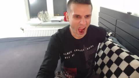 Snapshot of addictedgammer chatting on 10-06-25, 11:57 addictedgammer online show from 10-06-25, 11:57