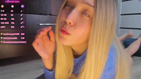 Snapshot of adel_li chatting on 03-10-25, 09:53 Adel online show from 03-10-25, 09:53