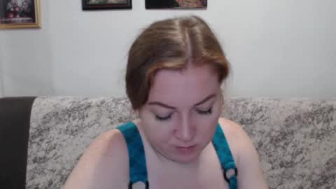 Snapshot of adel_redhead_ chatting on 01-15-26, 04:22 Adel online show from 01-15-26, 04:22