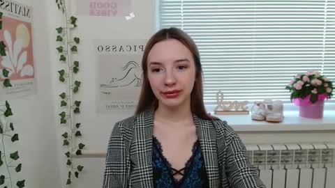 Snapshot of adele0_0 chatting on 02-20-25, 10:27 Adele online show from 02-20-25, 10:27