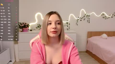 Snapshot of adele0_0 chatting on 03-12-26, 06:47 Adele online show from 03-12-26, 06:47