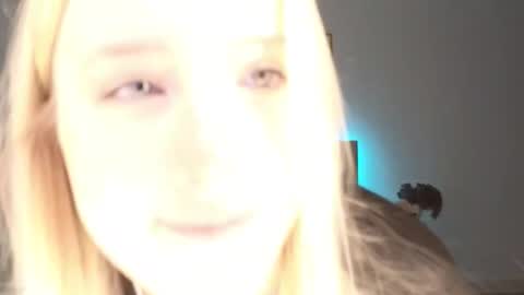 Adele online show from 12-16-25, 08:58