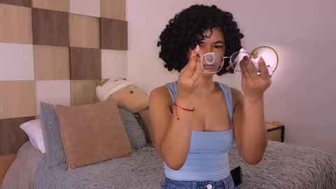 Snapshot of adele_carter_ chatting on 02-08-26, 12:30 Andrea online show from 02-08-26, 12:30