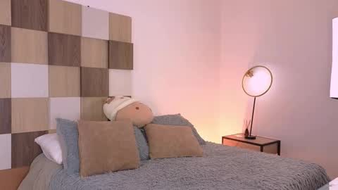 Snapshot of adele_carter_ chatting on 02-11-26, 11:37 Andrea online show from 02-11-26, 11:37