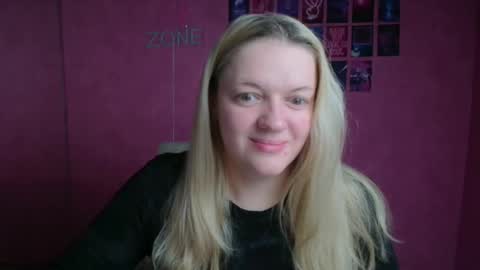 Snapshot of adele_missu chatting on 11-17-25, 12:33 Adele online show from 11-17-25, 12:33