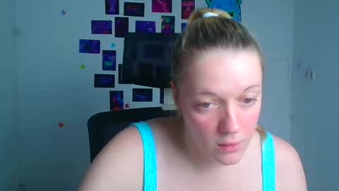 Snapshot of adele_missu chatting on 11-25-25, 01:00 Adele online show from 11-25-25, 01:00