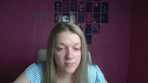 Snapshot of adele_missu chatting on 12-03-25, 07:12 Adele online show from 12-03-25, 07:12