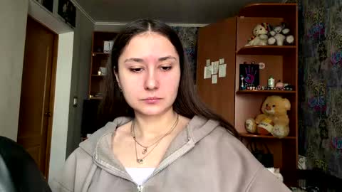 Poly online show from 04-18-26, 09:02