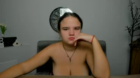 adelecruzz online show from 11-16-25, 01:06