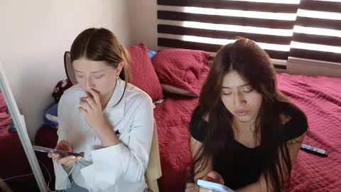 Snapshot of adelein_foxxx chatting on 10-08-25, 06:38 adellein foxx online show from 10-08-25, 06:38