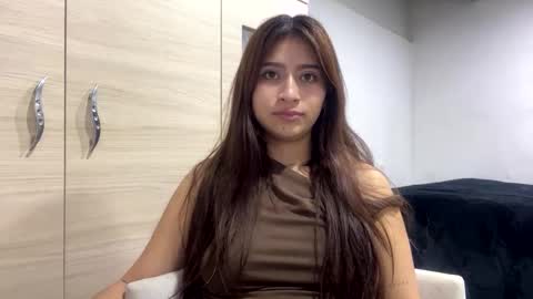 Snapshot of adelein_foxxx chatting on 10-10-25, 04:55 adellein foxx online show from 10-10-25, 04:55