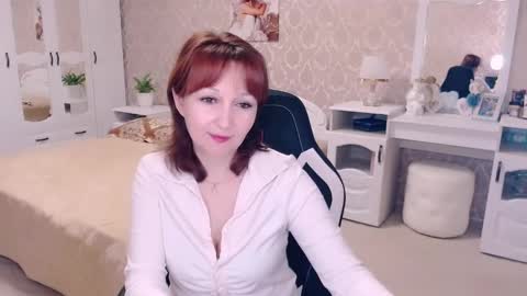 Snapshot of adelemoran chatting on 02-13-25, 01:19 AdeleMoran online show from 02-13-25, 01:19