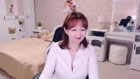 Snapshot of adelemoran chatting on 03-03-25, 12:15 AdeleMoran online show from 03-03-25, 12:15