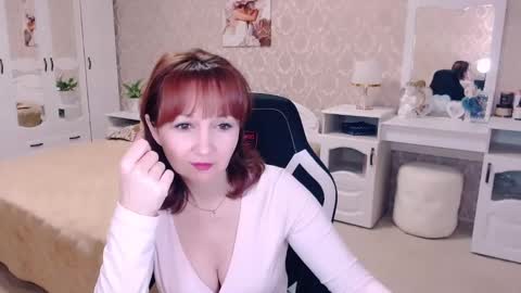 Snapshot of adelemoran chatting on 03-08-25, 09:29 AdeleMoran online show from 03-08-25, 09:29