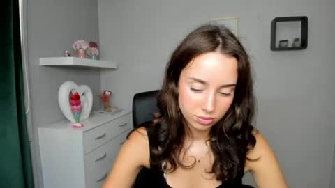 Snapshot of adelesolo chatting on 07-31-26, 12:37 Adele online show from 07-31-26, 12:37