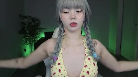 adelina__flower online show from 04-01-26, 01:39