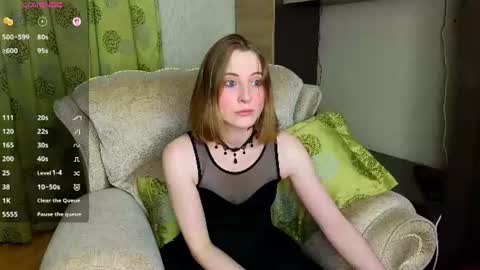 Snapshot of adelina_cowell chatting on 06-18-26, 01:59 Adelina online show from 06-18-26, 01:59