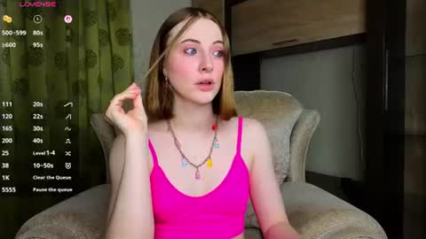 Snapshot of adelina_cowell chatting on 06-19-26, 01:59 Adelina online show from 06-19-26, 01:59