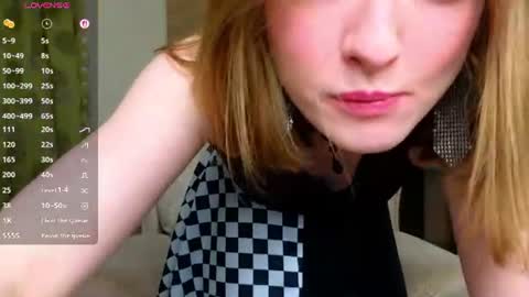 Snapshot of adelina_cowell chatting on 06-24-26, 02:05 Adelina online show from 06-24-26, 02:05