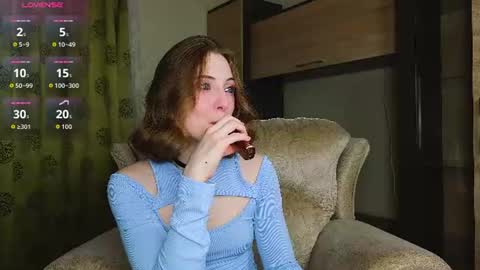 Snapshot of adelina_cowell chatting on 07-19-26, 01:59 Adelina online show from 07-19-26, 01:59