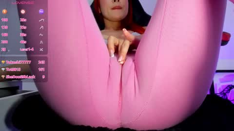 adelinaconte1 online show from 02-05-25, 10:33