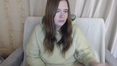 Snapshot of adelinalawson chatting on 12-18-24, 06:03 adelinalawson online show from 12-18-24, 06:03