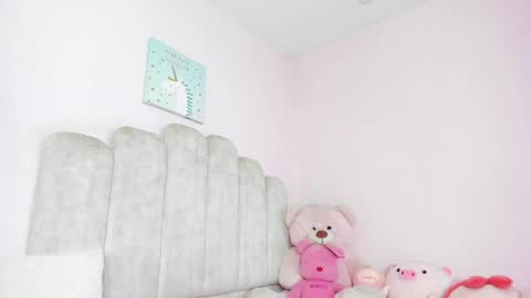 Snapshot of adeline1__ chatting on 04-28-26, 04:45 dahia online show from 04-28-26, 04:45