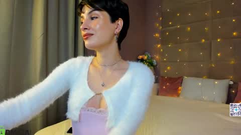 Adeline Perle online show from 10-18-25, 02:14