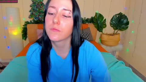 Snapshot of adell_berry chatting on 12-19-24, 07:07 Adel online show from 12-19-24, 07:07