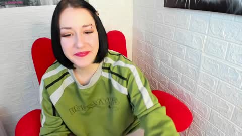 Snapshot of adell_berry chatting on 01-17-25, 05:11 Adel online show from 01-17-25, 05:11