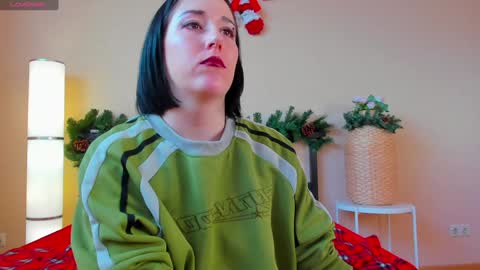 Snapshot of adell_berry chatting on 01-22-25, 05:37 Adel online show from 01-22-25, 05:37