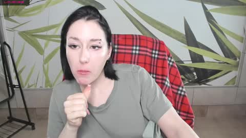 Snapshot of adell_berry chatting on 02-28-25, 06:10 Adel online show from 02-28-25, 06:10