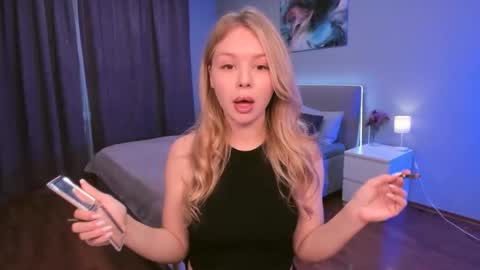 Snapshot of adelllovely chatting on 09-10-25, 11:43 adelllovely online show from 09-10-25, 11:43